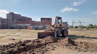 إزالة 16 حالة تعد ضمن أعمال الموجة الـ21 بالبحيرة (صور)