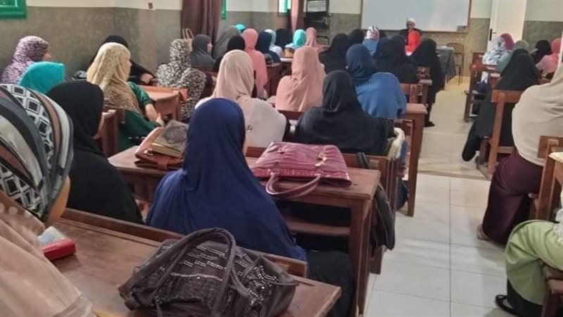 ندوة عن دور المرأة