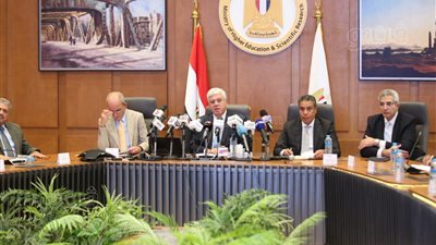 وزير التعليم العالي يكشف عدد الطلاب المتخلفين عن تنسيق المرحلة الأولى 