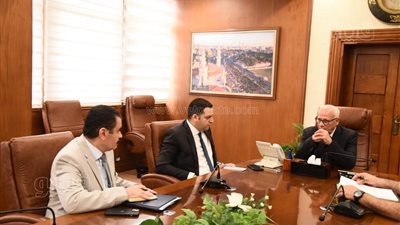 محافظ بورسعيد يتابع مستجدات أعمال ميكنة إدارات الجهاز التنفيذي للمنطقة الحرة