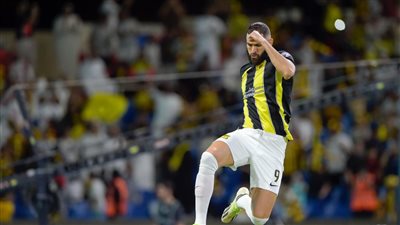 بنزيما يقود هجوم الاتحاد أمام الرياض في الدوري السعودي