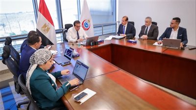 عبد الغفار: الانتهاء قريبًا من المنظومة الإلكترونية لإصدار الشهادات الصحية للعاملين بتداول الغذاء