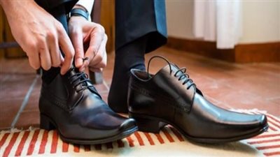 تفسير حلم الحذاء الأسود في المنام وعلاقته بالحصول على مال كثير قريبا 