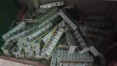 ضبط 55 ألف علبة سجائر مجهولة المصدر و2400 عبوة عصير منتهي الصلاحية بالدقهلية