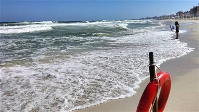 انتشال جثة طفل غرق في شاطئ العريش بشمال سيناء 