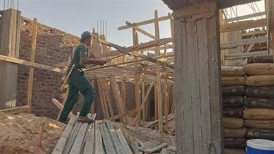 إيقاف أعمال بناء مخالف بمنطقة حوض 18 بمدينة الأقصر