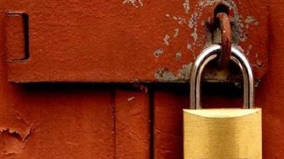 إغلاق مطعم بدون ترخيص على الطريق العام بمنشأة القناطر