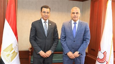 محافظ سوهاج يستقبل الفائز بجائزة أفضل علماء الرياضيات في العالم لعام 2023