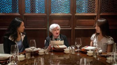 حقيقة تناول وزيرة الخزانة الأمريكية فطرا سحريا يسبب الهلوسة خلال زيارتها للصين (صور)