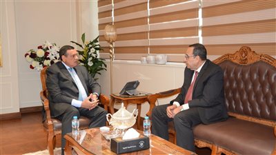 وزير التنمية المحلية يتابع مع محافظ شمال سيناء الموقف التنفيذي للمشروعات التنموية