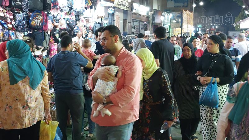 إقبال المصطافين على