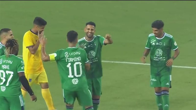 أهلي جدة يزاحم الاتحاد