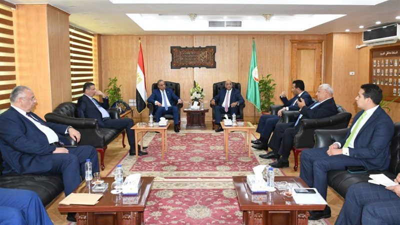 وفد مشترك من البنك