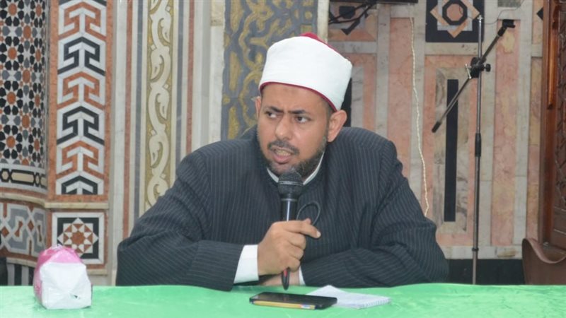 إمام وخطيب مسجد السيدة