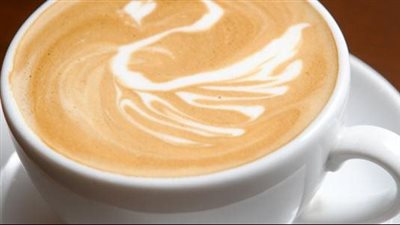 طريقة عمل القهوة باللبن، مذاقها مميز وسهلة التحضير 