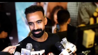 محمود الليثي: أحمد سعد بيغني كتير زي بيومي فؤاد، وفيلم وش × وش كوميديا مضمونة (فيديو)