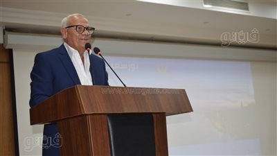 محافظ بورسعيد يدير حوارا مفتوحا مع الشباب (صور)