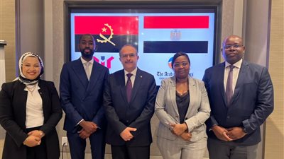 توقيع عقد إنشاء شركة 