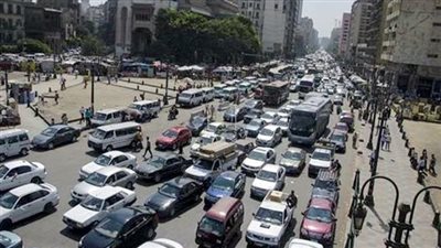 كثافات مرورية بشوارع القاهرة والجيزة (فيديو)