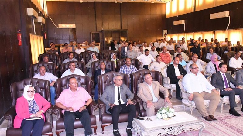 لقاء قيادات الإدارة
