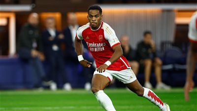 أرسنال يعلن إصابة نجمه الجديد بالرباط الصليبي