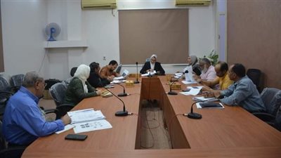 نائب محافظ الوادي الجديد تتابع المبادرة الوطنية للمشروعات الخضراء الذكية