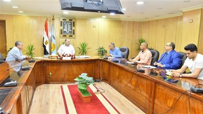 تكثيف الحملات على الأسواق ومنافذ البيع لتوفير المواد والسلع بأسعار مناسبة بأسيوط