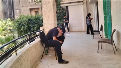 شبح الدروس الخصوصية يخيم على أولياء الأمور.. السناتر تفتح أبواب الحجز.. والمعلمون يجبرون الطلاب على شراء كتبهم الخاصة (فيديو)