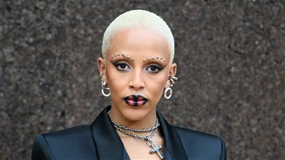 دوجا كات ترد على خسارة متابعيها: يمكنني التواصل الآن مع من يحبونني على طبيعتي