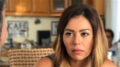 كلنا عارفين قد إيه صلاح إنسان، لقاء الخميسي تدافع عن نجم المنتخب