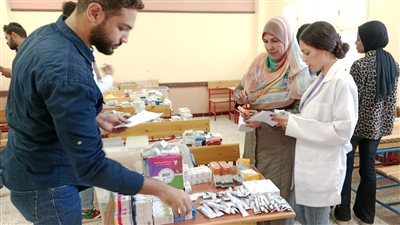 قافلة بيئية متكاملة من جامعة المنيا لقرية ريحانة بمركز أبوقرقاص