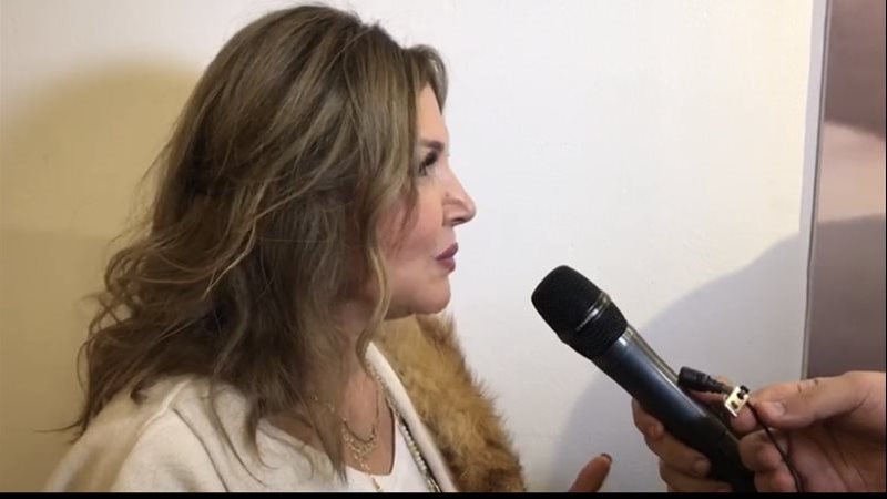 نادية مصطفى، فيتو