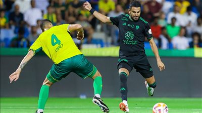 رياض محرز: نريد إلحاق أول هزيمة بالهلال في الدوري السعودي 