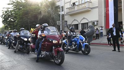 محافظ الإسماعيلية والسفراء يشهدون احتفال مهرجان المانجو على أنغام السمسمية (فيديو)