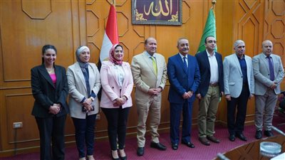 محافظ الإسماعيلية يبحث المشاركة في الدورة الثانية لمبادرة المشروعات الخضراء الذكية