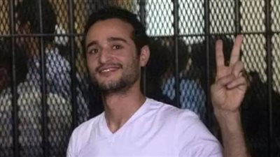 أحمد دومة، محطات فى حياة الناشط السياسي المفرج عنه