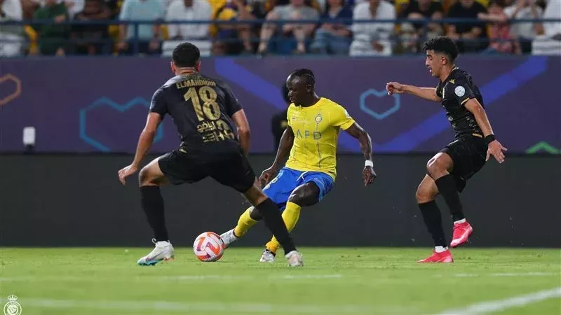 ماني،فيتو