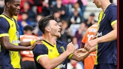 بورنموث يتقدم بالهدف الأول في مرمي ليفربول 