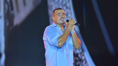 توافد الجمهور علي حفل عمرو دياب في لبنان