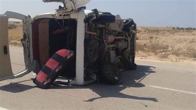 5 جثث و12 مصابا الحصيلة النهائية لحادث انقلاب ميكروباص بطريق السلوم مطروح (صور)