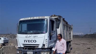 إزالة 13 نقلة قمامة ورفع 16 إعلانا مخالفا بالزقازيق 