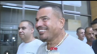 عمرو دياب يبدأ حفله بأغنية 