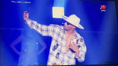 6 إطلالات مميزة لــ محمد رمضان في حفله بالسعودية (صور)