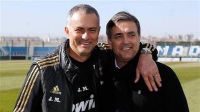 مورينيو يهنئ المدير الفني الجديد لفيوتشر 