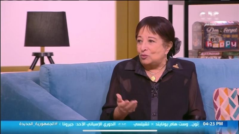 الفنانة سميرة عبد