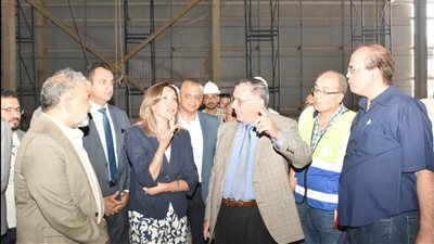 نيفين الكيلاني تتفقد واحة الثقافة تمهيدًا لافتتاحها 