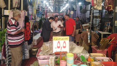 تحرير 26 محضرا تموينيا خلال حملة لحماية المستهلك بصدفا أسيوط