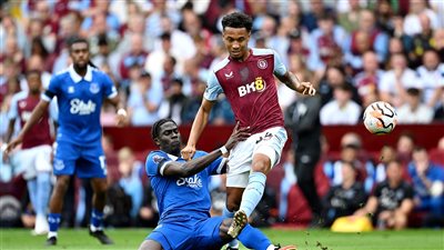 الدوري الإنجليزي، أستون فيلا يتقدم على إيفرتون 0/2 في الشوط الأول (صور)