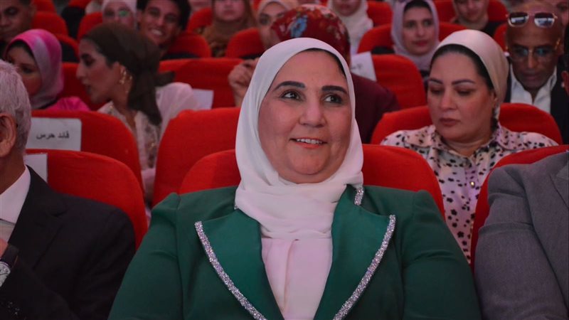  نيفين القباج وزيرة