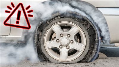 التصرف الصحيح لحظة انفجار الإطار المفاجئ أثناء القيادة